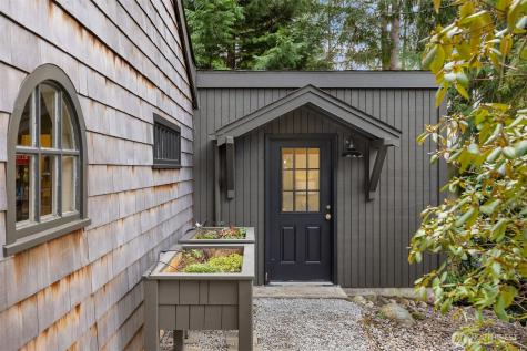 15451 Harvey Road NE Bainbridge Island WA 98110