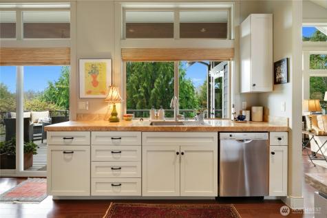 22843 Tranquility Place NE Kingston WA 98346