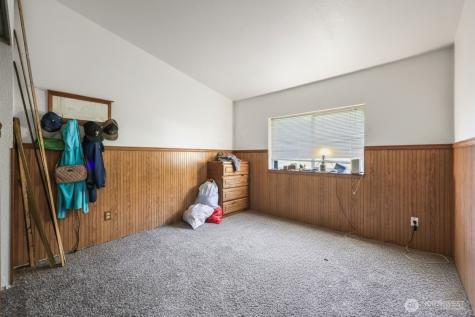 208 W Orchard Street Oakville WA 98568