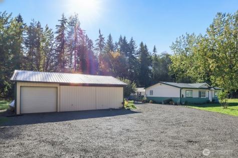 208 W Orchard Street Oakville WA 98568