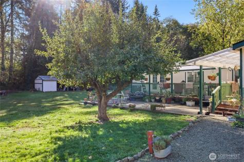 208 W Orchard Street Oakville WA 98568