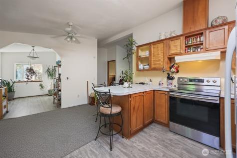 208 W Orchard Street Oakville WA 98568