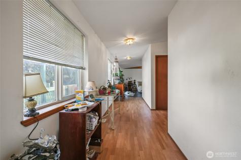 208 W Orchard Street Oakville WA 98568