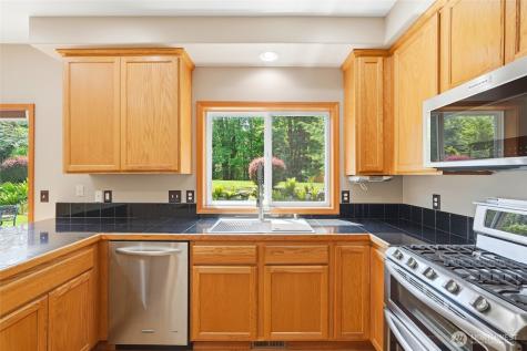 8206 211th Avenue SE Snohomish WA 98290