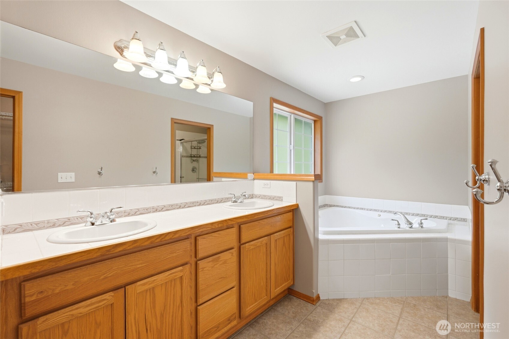 8206 211th Avenue SE Snohomish WA 98290