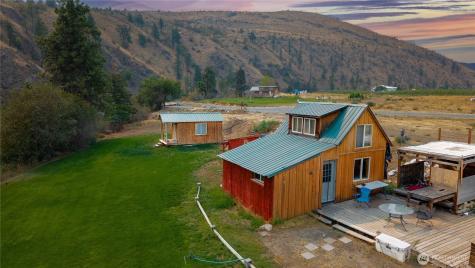 385 Highway 153 Pateros WA 98846