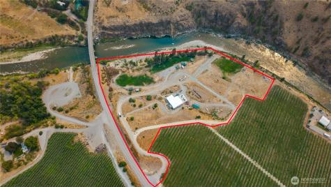 385 Highway 153 Pateros WA 98846
