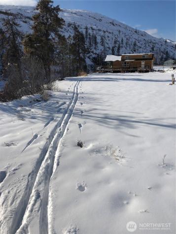 385 Highway 153 Pateros WA 98846