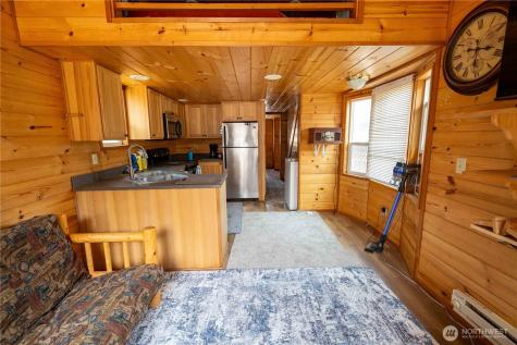 385 Highway 153 Pateros WA 98846