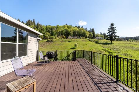 160 Windy River Kalama WA 98625