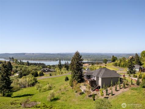160 Windy River Kalama WA 98625