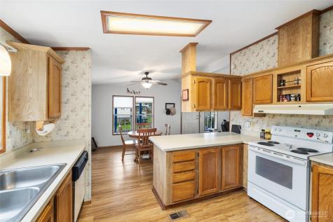 11122 127th Street Court E Puyallup WA 98374