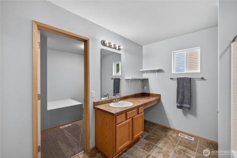 5670 Swift Creek Drive Mount Vernon WA 98273