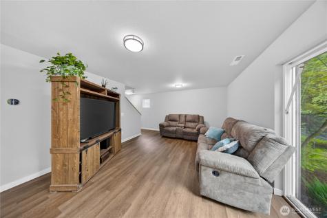 5670 Swift Creek Drive Mount Vernon WA 98273