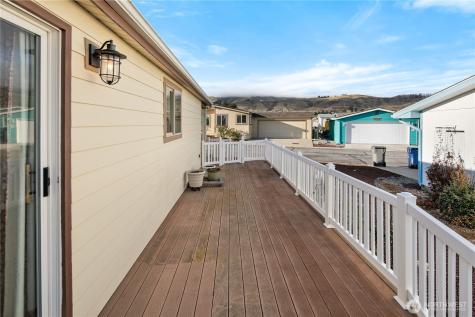 1610 Twin Peaks Drive Wenatchee WA 98801