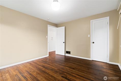 6630 S Warner Street Tacoma WA 98409