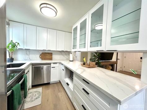 7353 29th Avenue SW Seattle WA 98126
