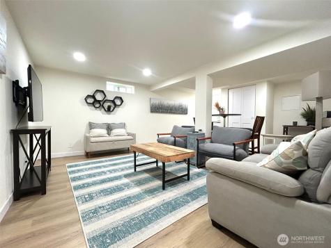 7353 29th Avenue SW Seattle WA 98126