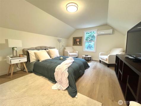 7353 29th Avenue SW Seattle WA 98126