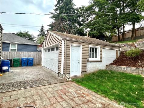 7353 29th Avenue SW Seattle WA 98126