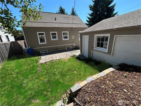 7353 29th Avenue SW Seattle WA 98126