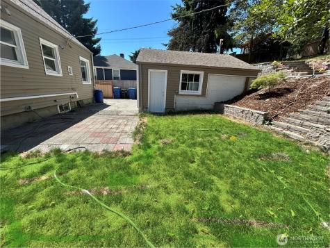 7353 29th Avenue SW Seattle WA 98126