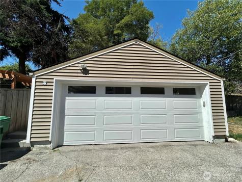 7353 29th Avenue SW Seattle WA 98126