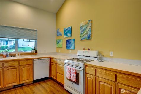 170 13th Court Oak Harbor WA 98277