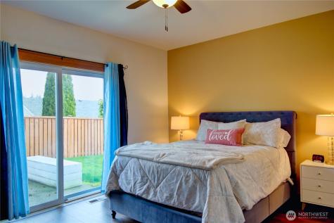 170 13th Court Oak Harbor WA 98277