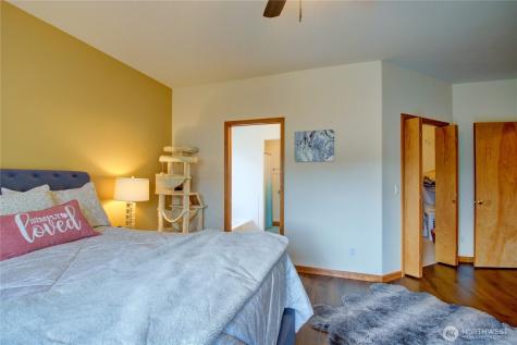 170 13th Court Oak Harbor WA 98277