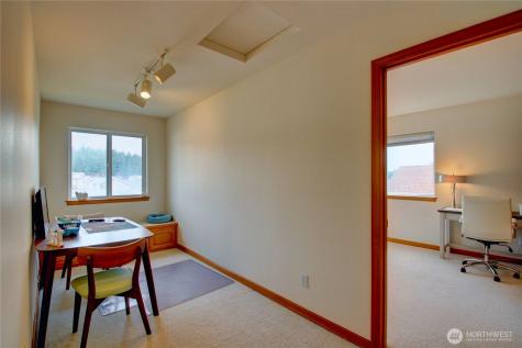 170 13th Court Oak Harbor WA 98277