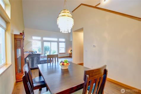 170 13th Court Oak Harbor WA 98277