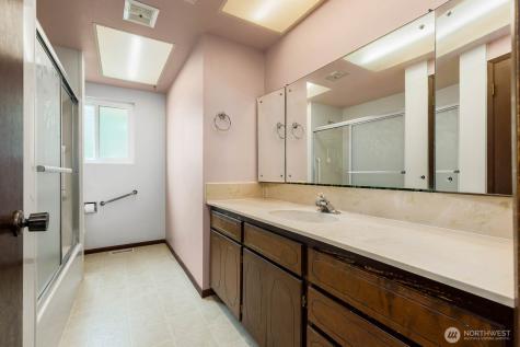 7413 Soundview Drive Edmonds WA 98026