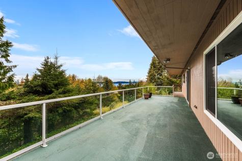 7413 Soundview Drive Edmonds WA 98026