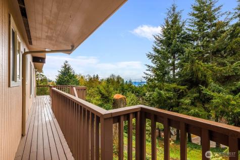 7413 Soundview Drive Edmonds WA 98026