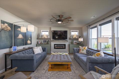 4750 W Hawk Moses Lake WA 98837