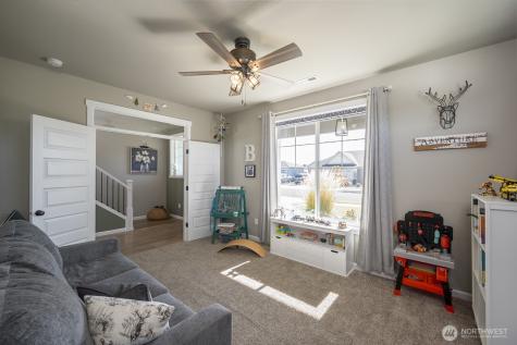 4750 W Hawk Moses Lake WA 98837