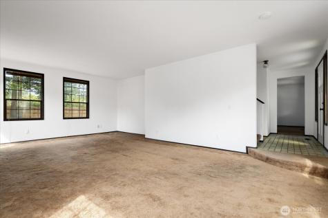 1076 NW Kitsap Terrace Oak Harbor WA 98277