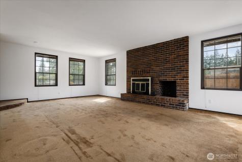 1076 NW Kitsap Terrace Oak Harbor WA 98277