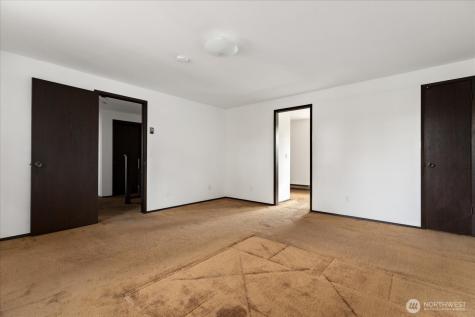 1076 NW Kitsap Terrace Oak Harbor WA 98277