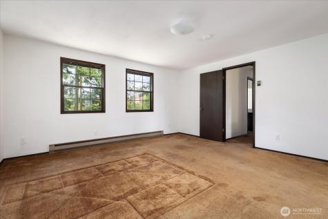 1076 NW Kitsap Terrace Oak Harbor WA 98277