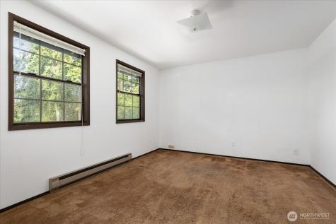 1076 NW Kitsap Terrace Oak Harbor WA 98277