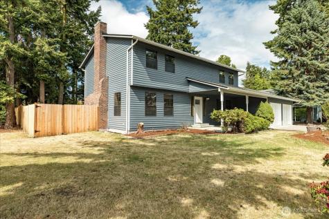 1076 NW Kitsap Terrace Oak Harbor WA 98277