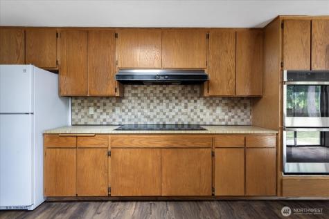 1076 NW Kitsap Terrace Oak Harbor WA 98277