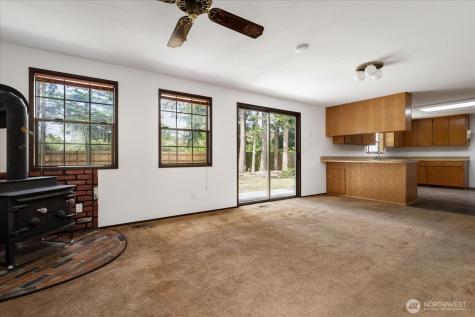 1076 NW Kitsap Terrace Oak Harbor WA 98277