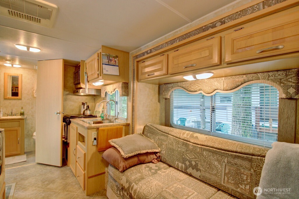 71 Wilderness Way Deming WA 98244