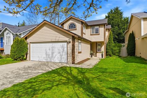 8913 1st Place SE Lake Stevens WA 98258