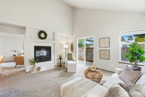 8913 1st Place SE Lake Stevens WA 98258