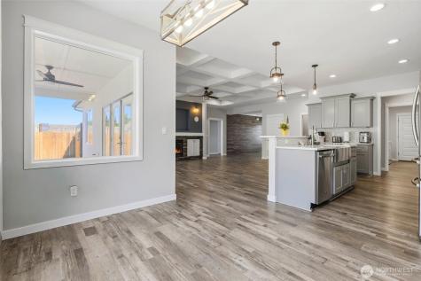 5013 Meadow View Drive Pasco WA 99301