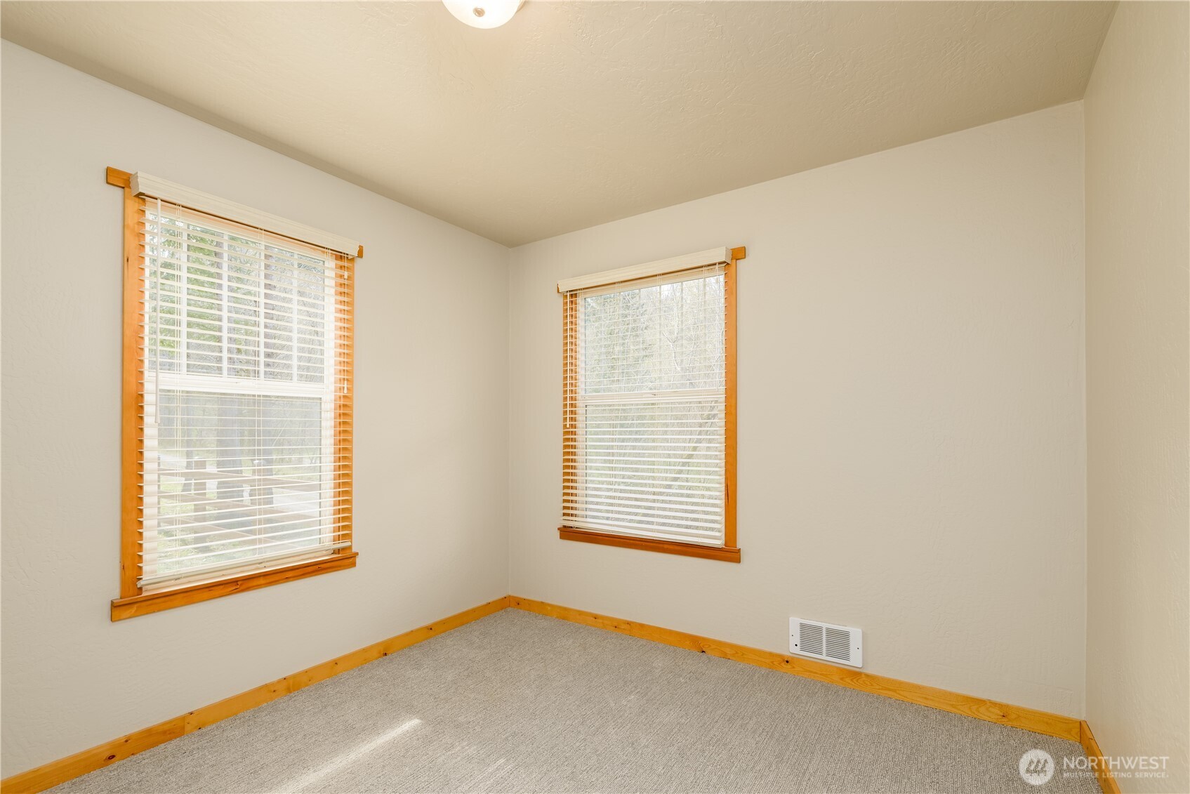 903 Valley Street Port Angeles WA 98362